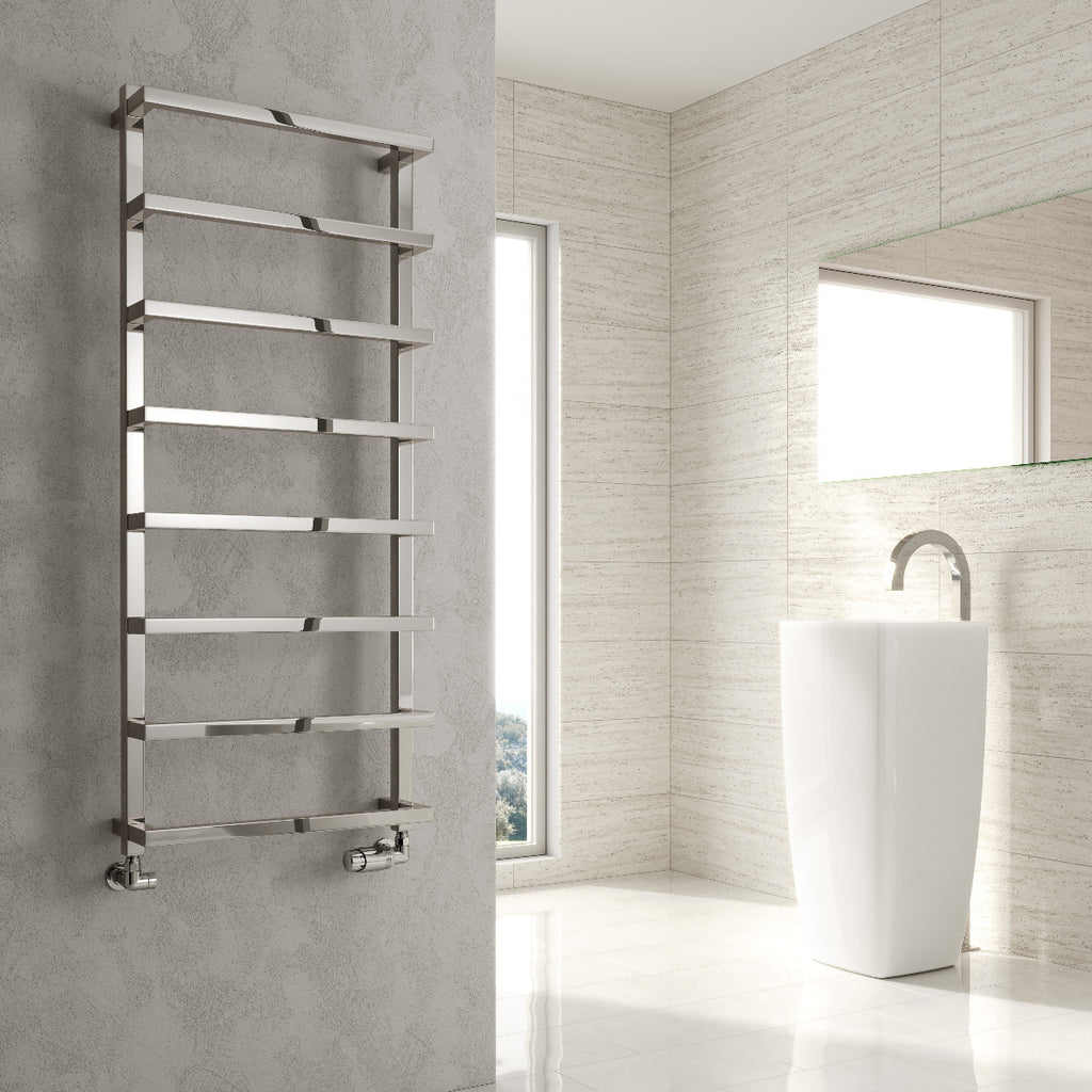 Reina Glora radiator room setting