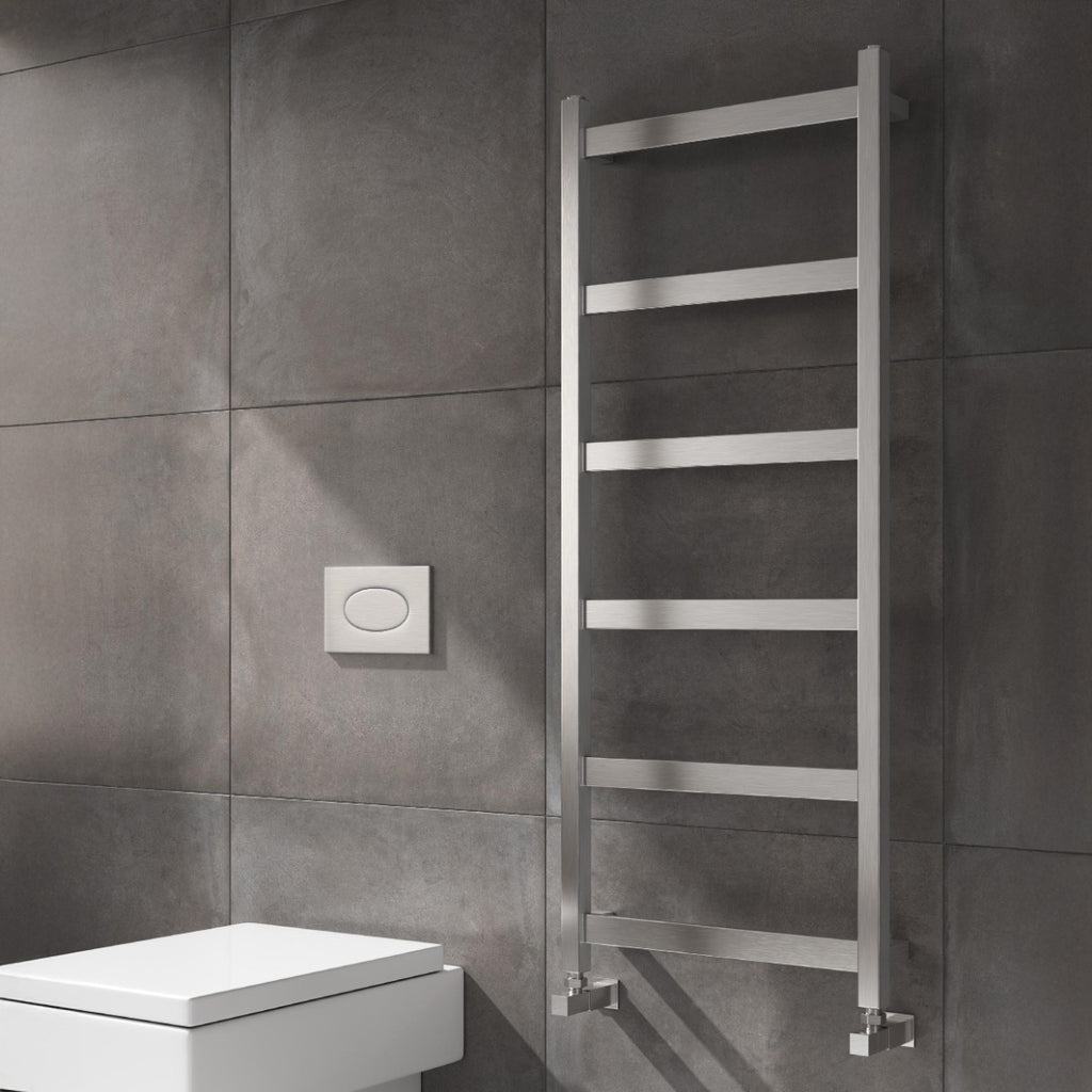 Reina Mina radiator room setting